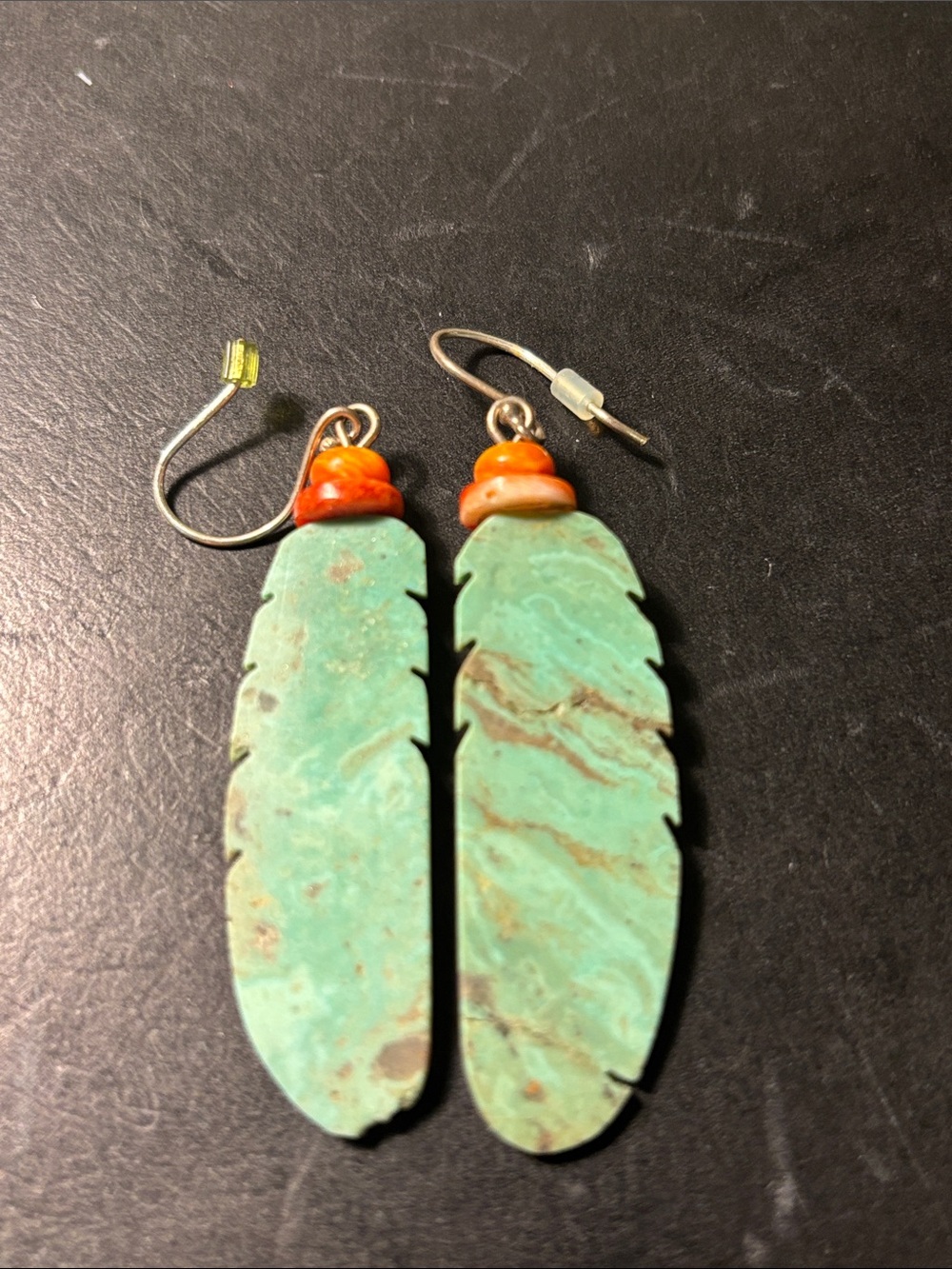Green turquoise feather earrings - Picture 3 of 4